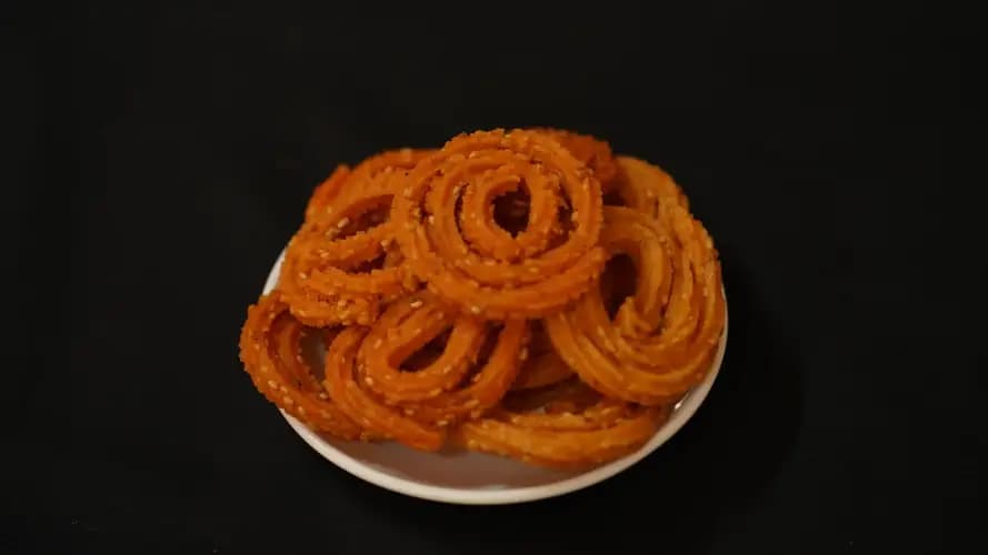 https://static.openplot.com/Marvin_Ruchulu_Nuvvula-murukulu-r.webp